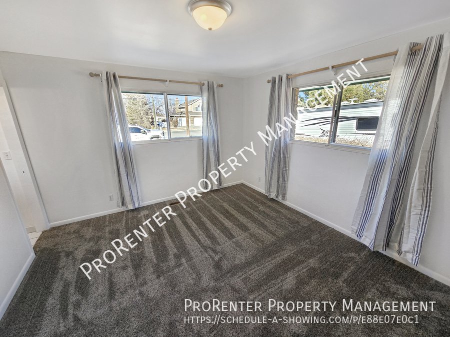 Spacious 4 Bed, 3 Bath Clinton Home property image