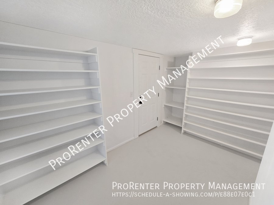Spacious 4 Bed, 3 Bath Clinton Home property image