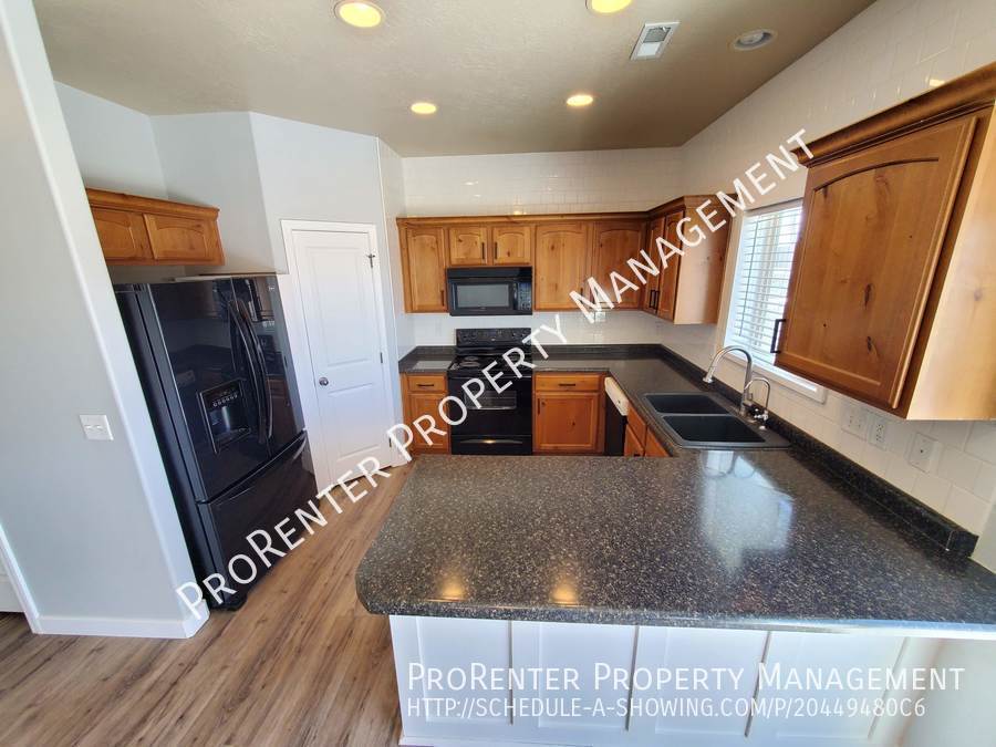 Two Story 3 Bed, 2.5 Centerville Home property image