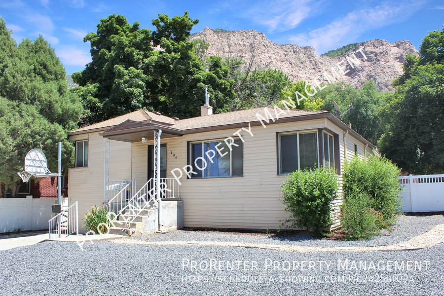 Spacious 5 Bed, 2 Bath Ogden Home property image