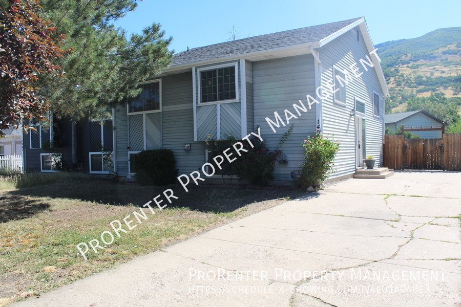 4 Bed, 2 Bath Farmington Twin Home property image