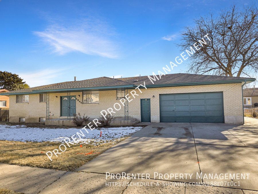 Spacious 4 Bed, 3 Bath Clinton Home property image