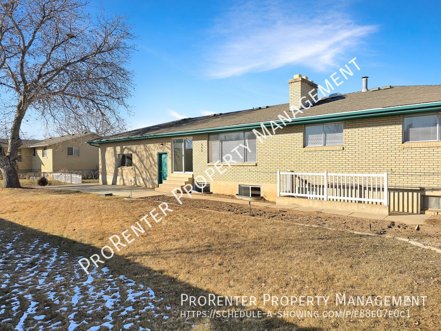 Spacious 4 Bed, 3 Bath Clinton Home property image
