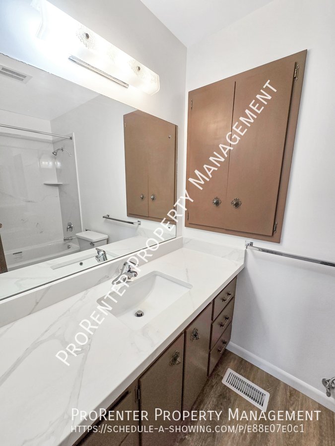 Spacious 4 Bed, 3 Bath Clinton Home property image